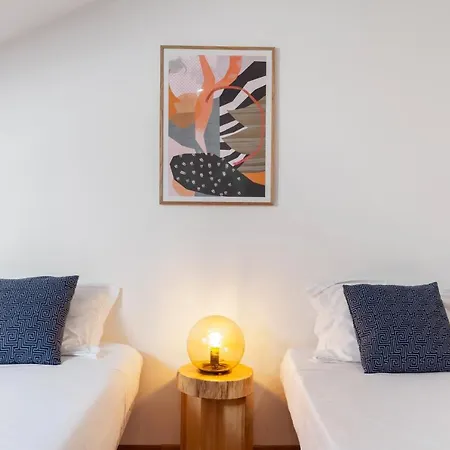 Spacious 7bed In Arroios Lisboa