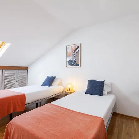 Spacious 7bed In Arroios Daire *
