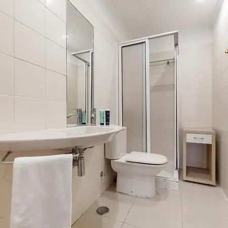 Daire Spacious 7bed In Arroios *